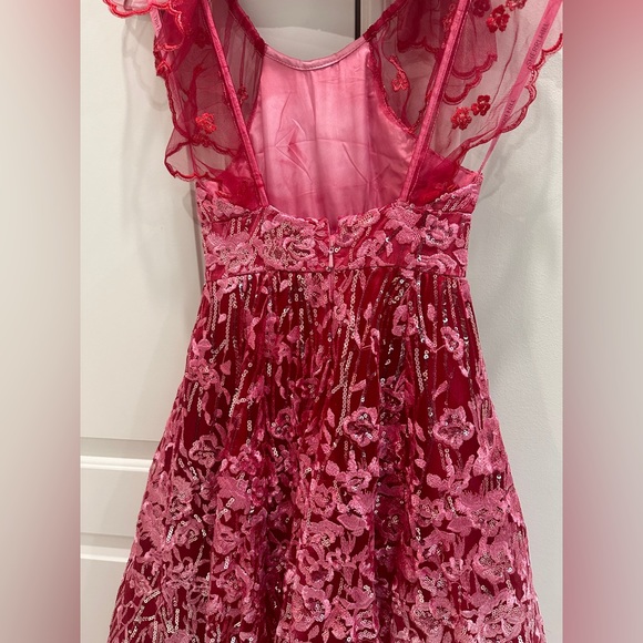 SHERRI HILL FLORAL ROSE KIDS EVENING GOWN - Picture 4 of 8